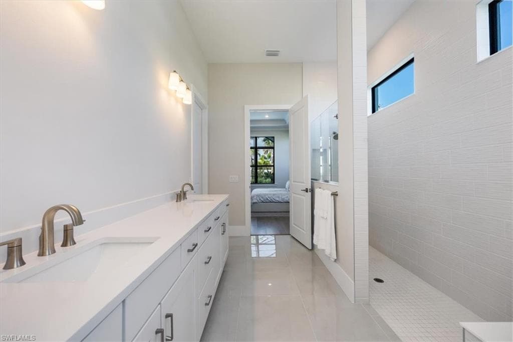 16136 Verilyn CIR, NAPLES FL 34110-9