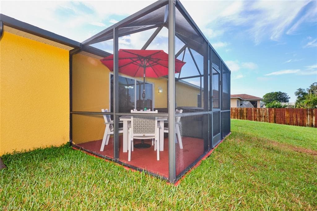 820 Unger AVE, FORT MYERS FL 33913-34