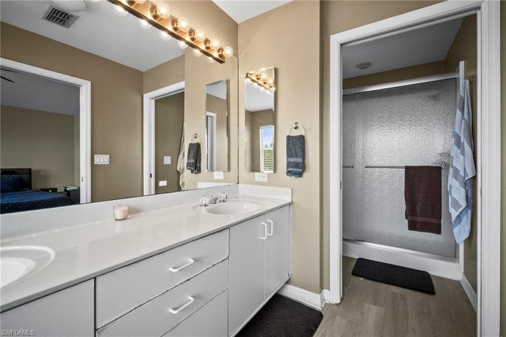 12421 Eagle Pointe CIR, FORT MYERS FL 33913-21