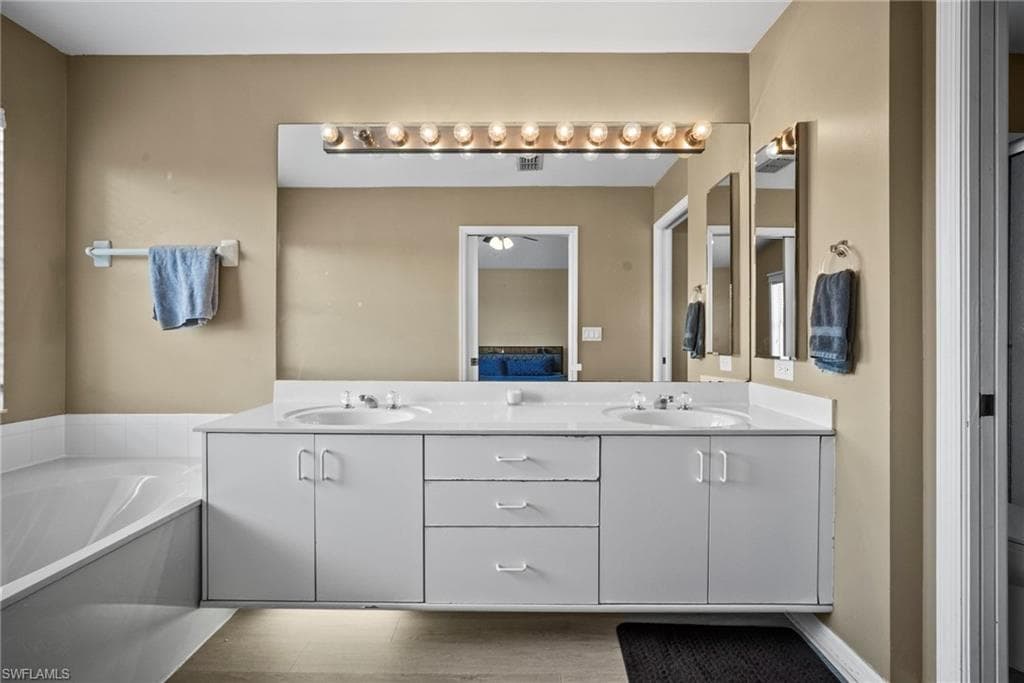 12421 Eagle Pointe CIR, FORT MYERS FL 33913-19