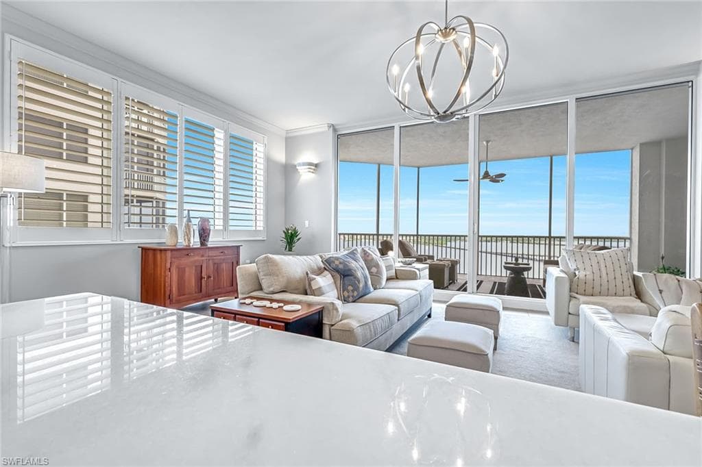 2090 W First ST # E2105, FORT MYERS FL 33901-10