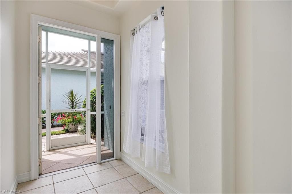 737 Mainsail PL, NAPLES FL 34110-5