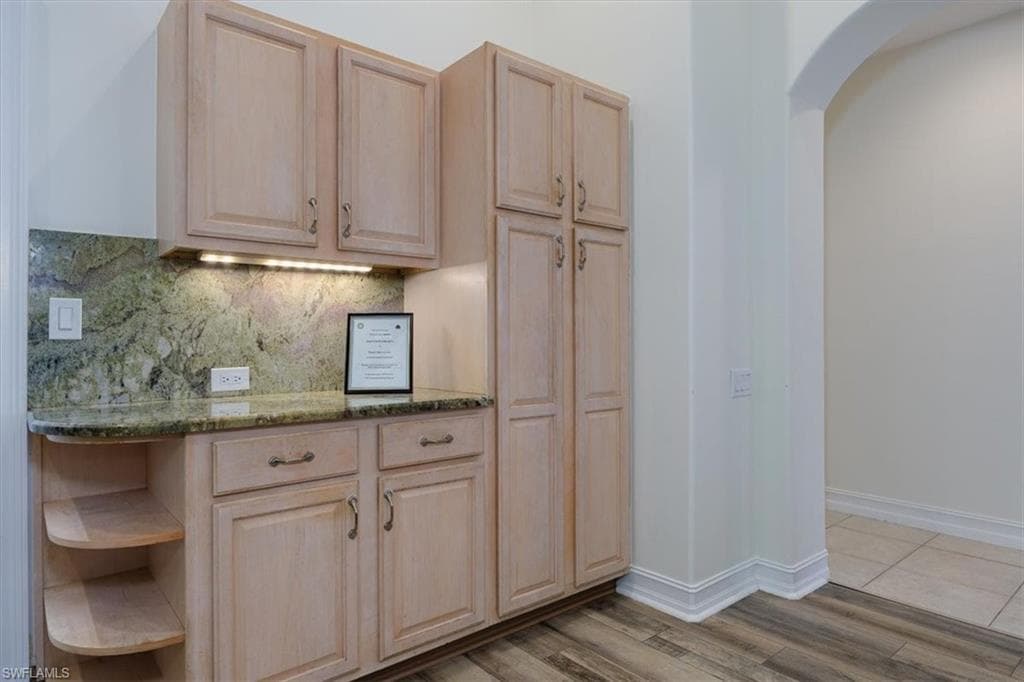 737 Mainsail PL, NAPLES FL 34110-8