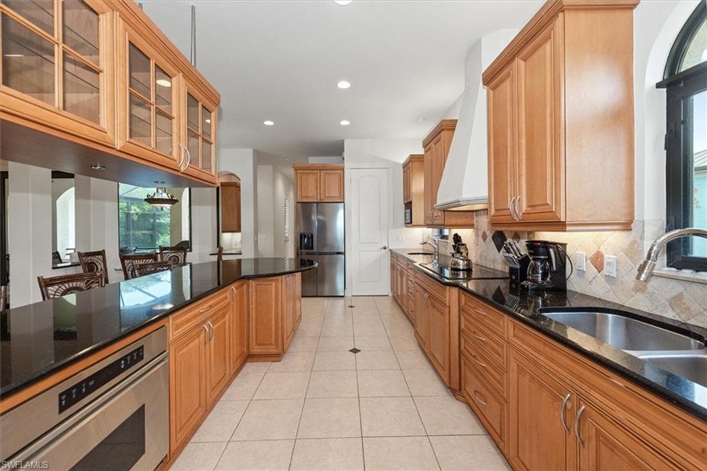 1316 Eagle Run DR, SANIBEL FL 33957-10