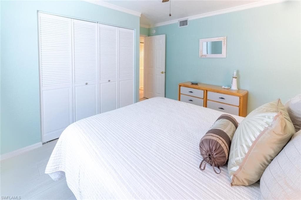 774 Wiggins Lake DR # 106, NAPLES FL 34110-11