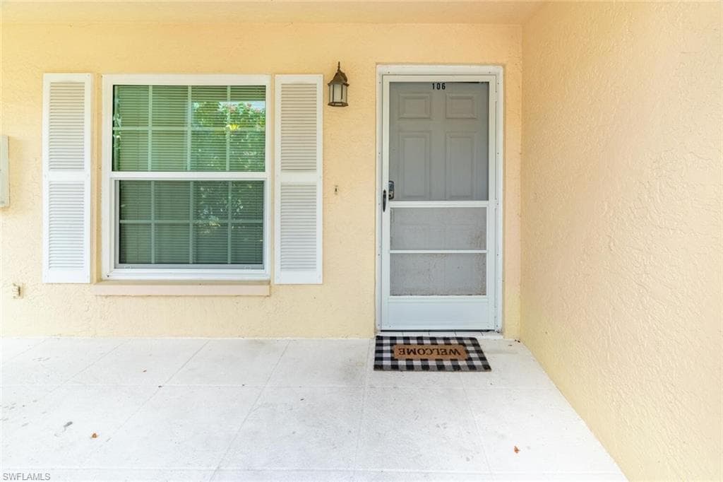 774 Wiggins Lake DR # 106, NAPLES FL 34110-18