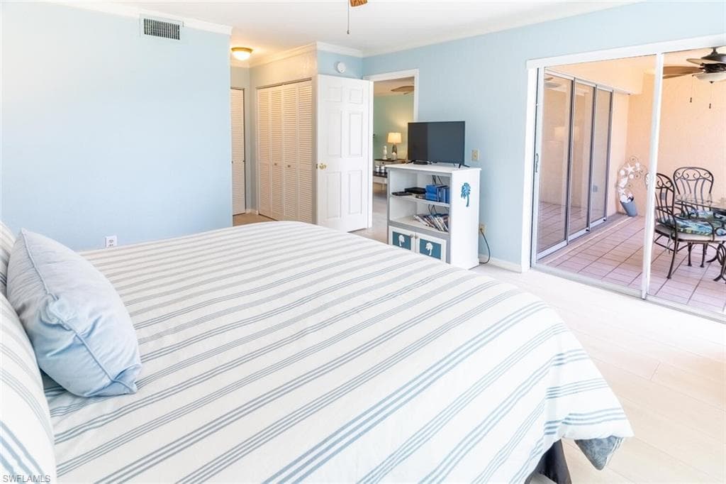 774 Wiggins Lake DR # 106, NAPLES FL 34110-7