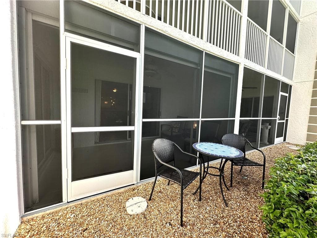 360 Horse Creek DR # 106, NAPLES FL 34110-11