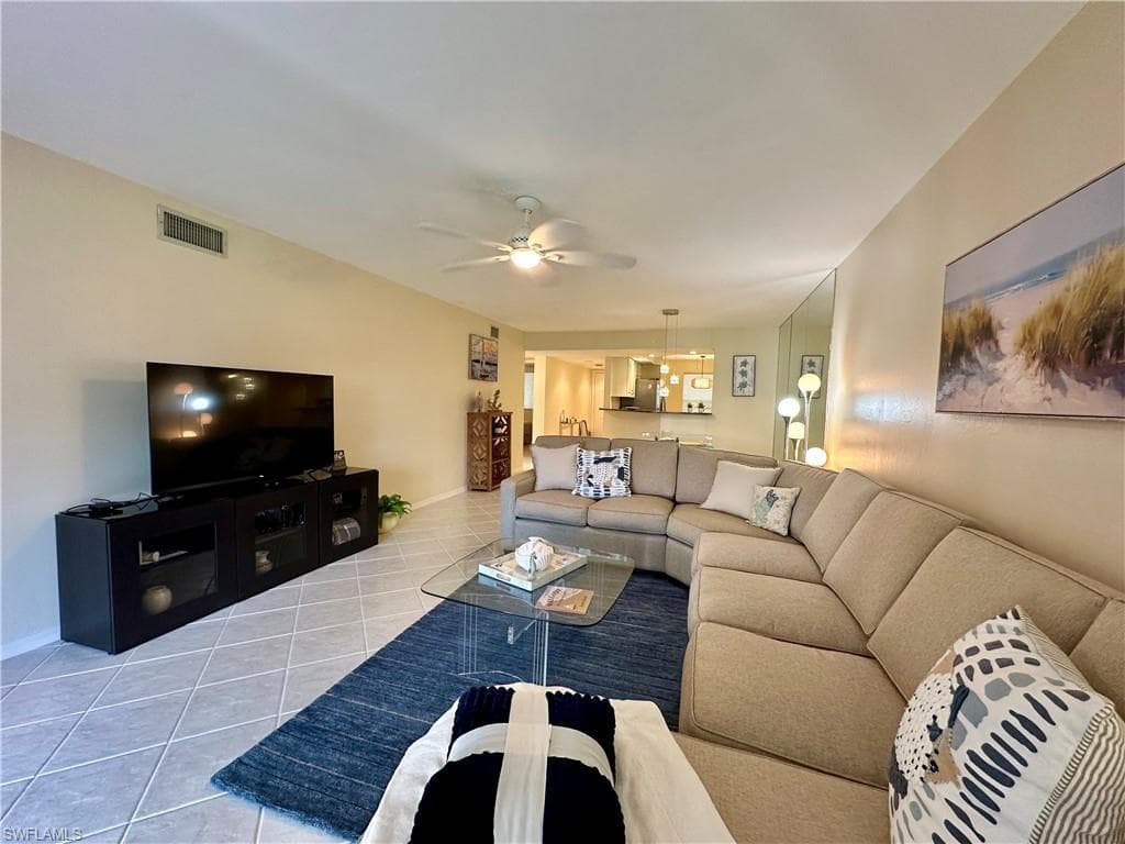 360 Horse Creek DR # 106, NAPLES FL 34110-9