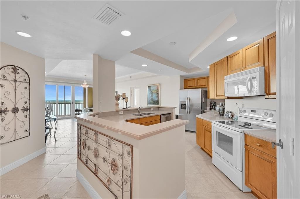 2743 1st ST # 2404, FORT MYERS FL 33916-5