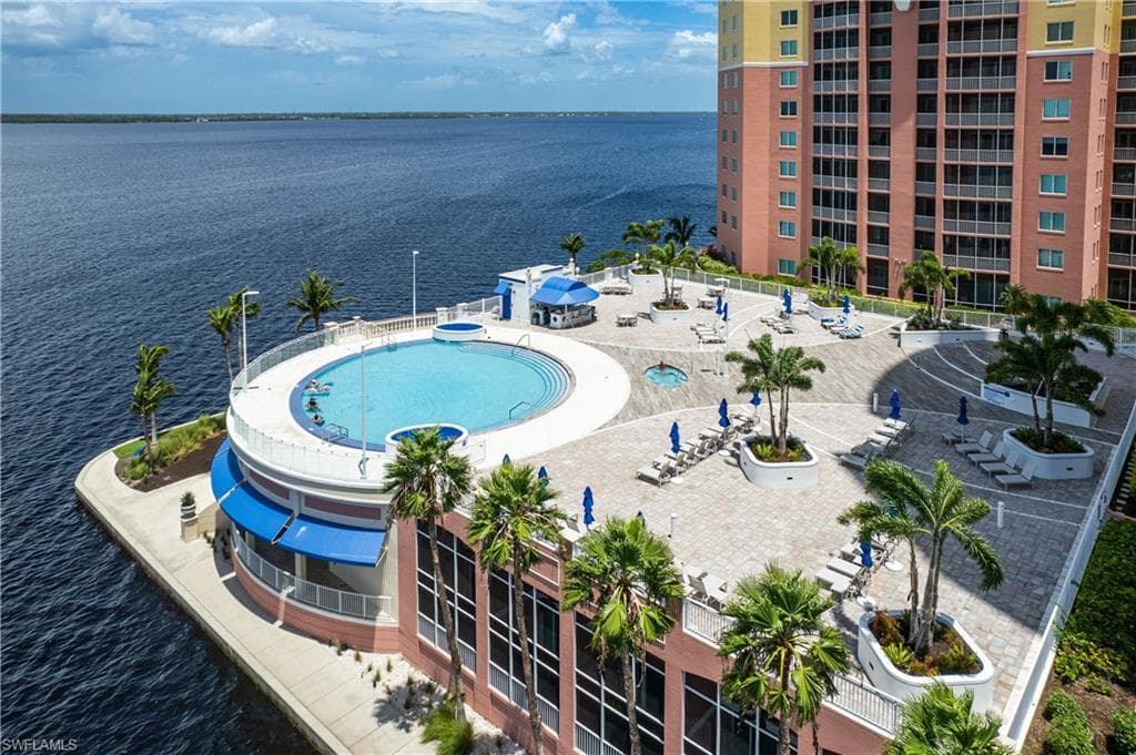 2743 1st ST # 2404, FORT MYERS FL 33916-41