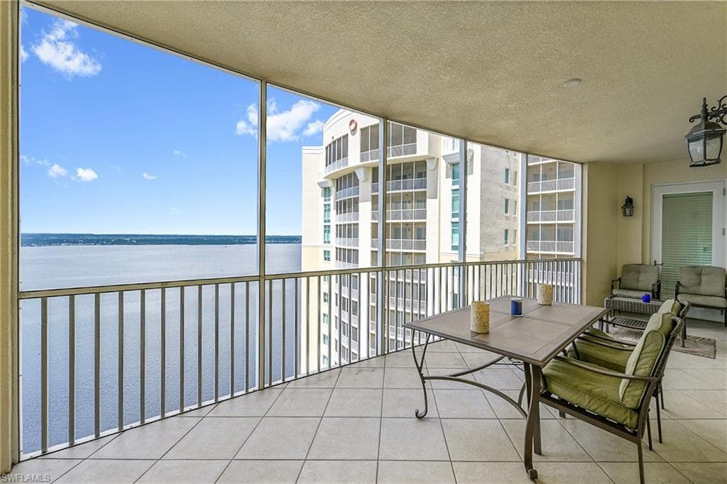2743 1st ST # 2404, FORT MYERS FL 33916-29