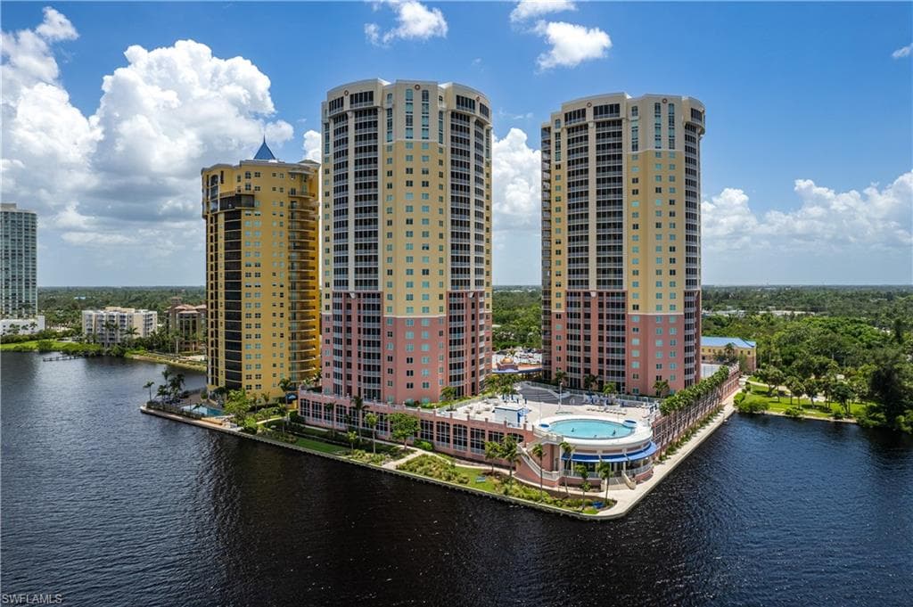 2743 1st ST # 2404, FORT MYERS FL 33916-40