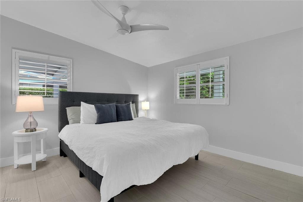 2048 Harbor LN, NAPLES FL 34104-13