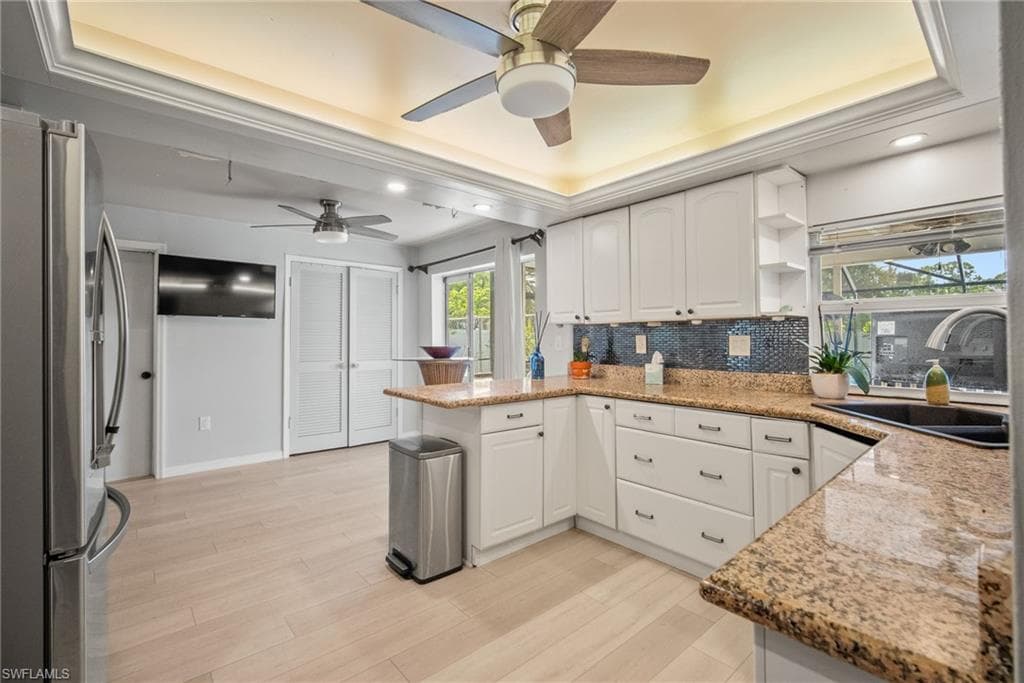 212 Willowick DR, NAPLES FL 34110-12
