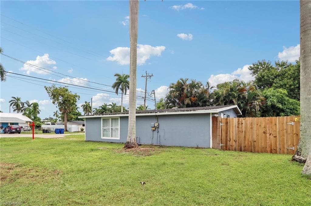 89 Cabana AVE, NORTH FORT MYERS FL 33903-2
