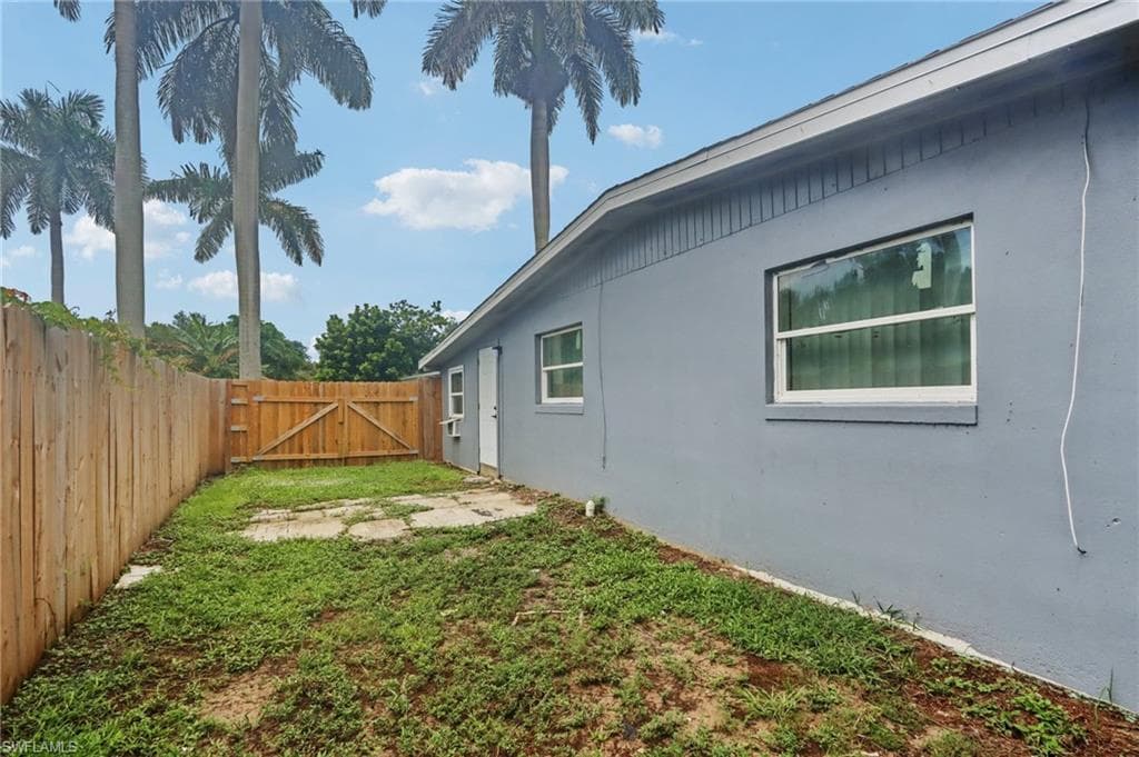89 Cabana AVE, NORTH FORT MYERS FL 33903-4