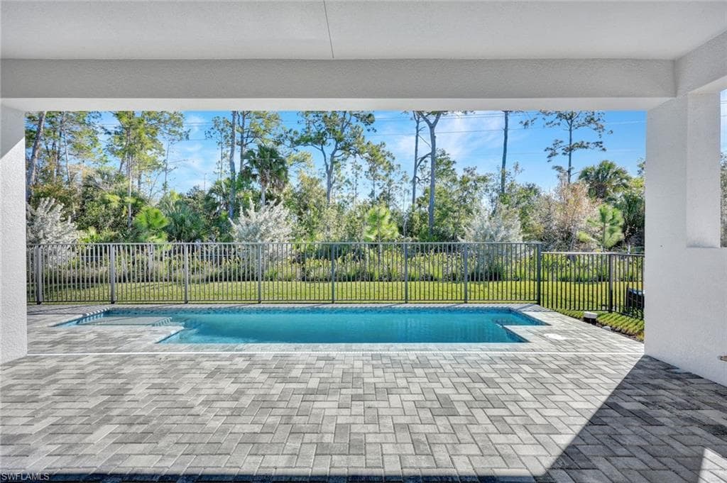 2440 Cambridge WAY, NAPLES FL 34112-15