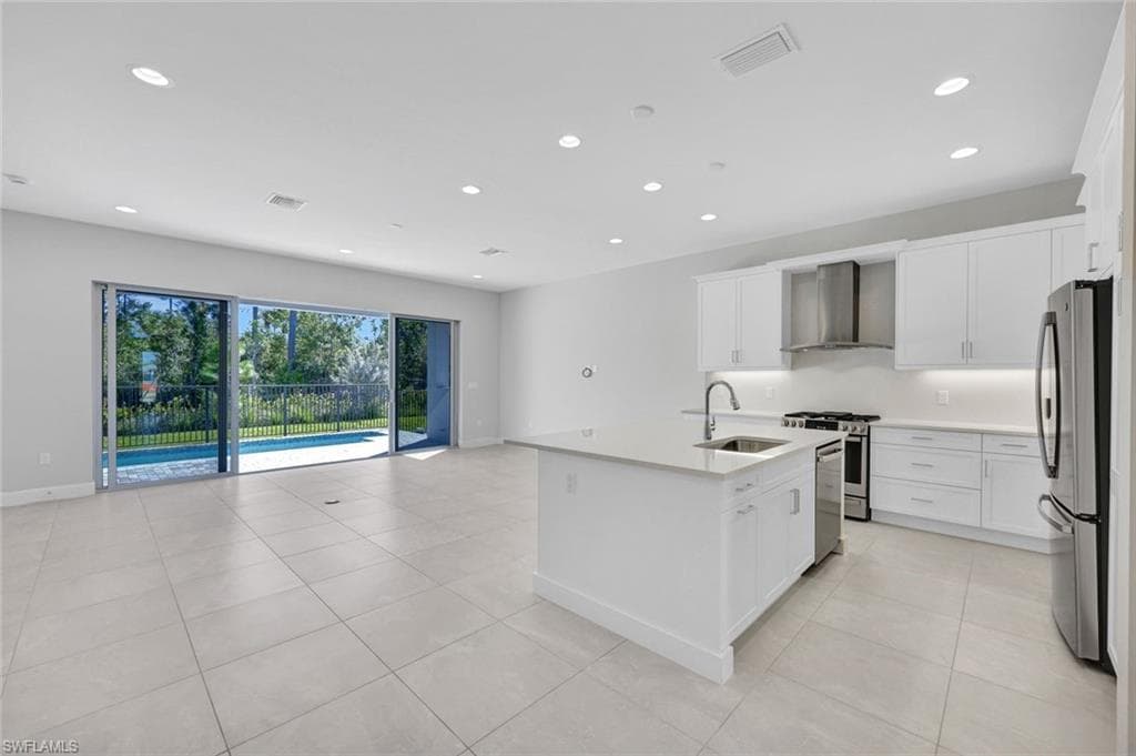 2440 Cambridge WAY, NAPLES FL 34112-4