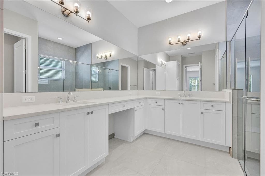 2440 Cambridge WAY, NAPLES FL 34112-8