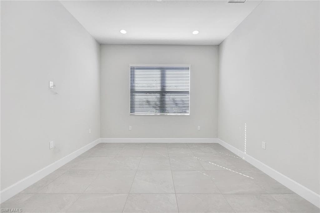 2440 Cambridge WAY, NAPLES FL 34112-13