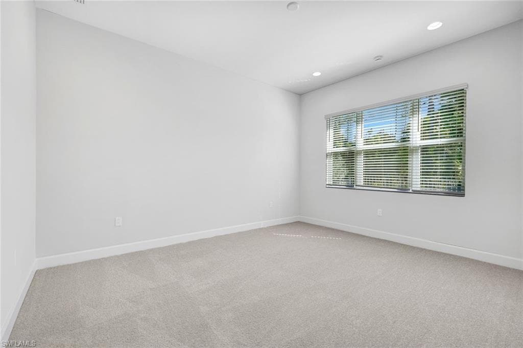 2440 Cambridge WAY, NAPLES FL 34112-7