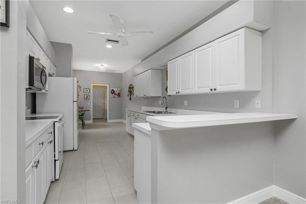 23252 Grassy Pine DR, ESTERO FL 33928-16