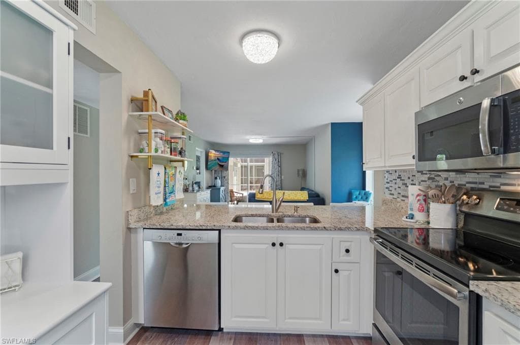 2147 San Marco RD # 104, MARCO ISLAND FL 34145-8