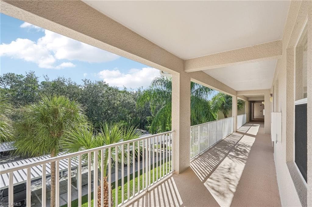 2700 Cypress Trace CIR # 3134, NAPLES FL 34119-23