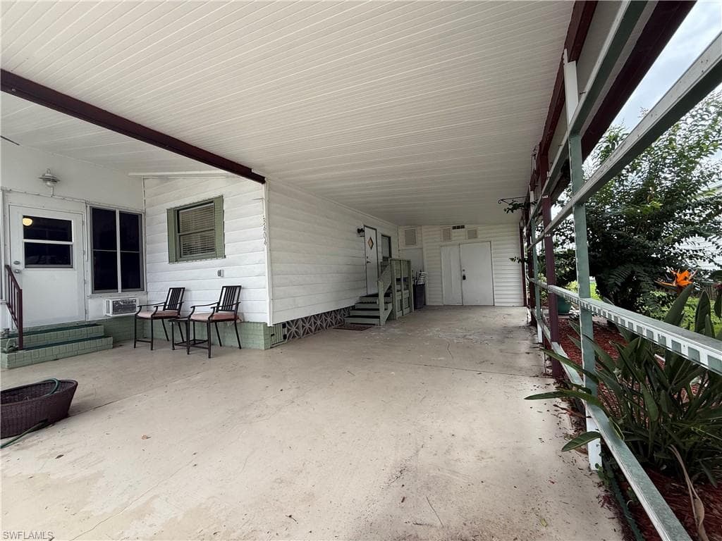 3404 Rainbow LN, NORTH FORT MYERS FL 33903-27