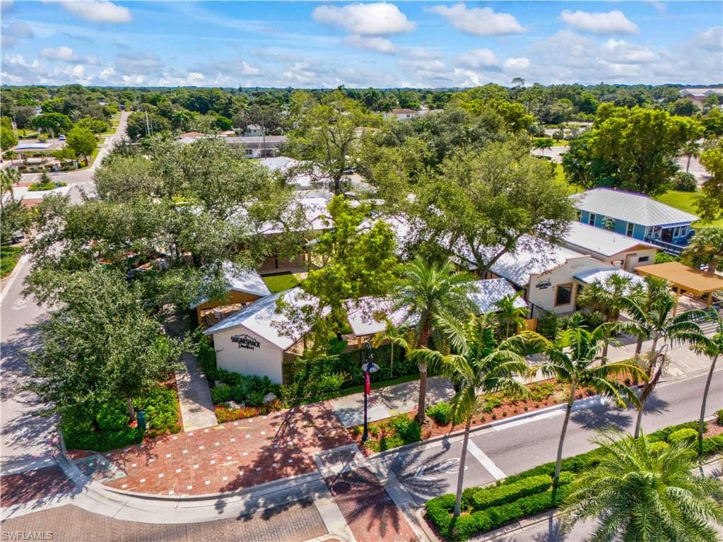 25650 Luci DR, BONITA SPRINGS FL 34135-6