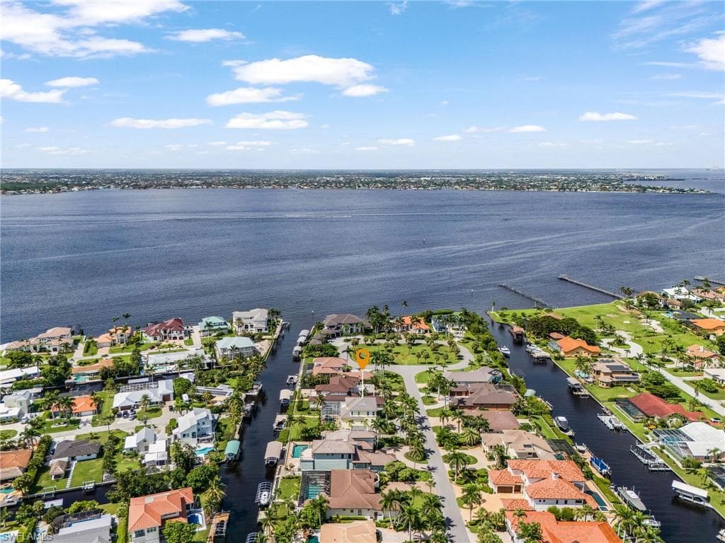 15110 Intracoastal CT, FORT MYERS FL 33908-38