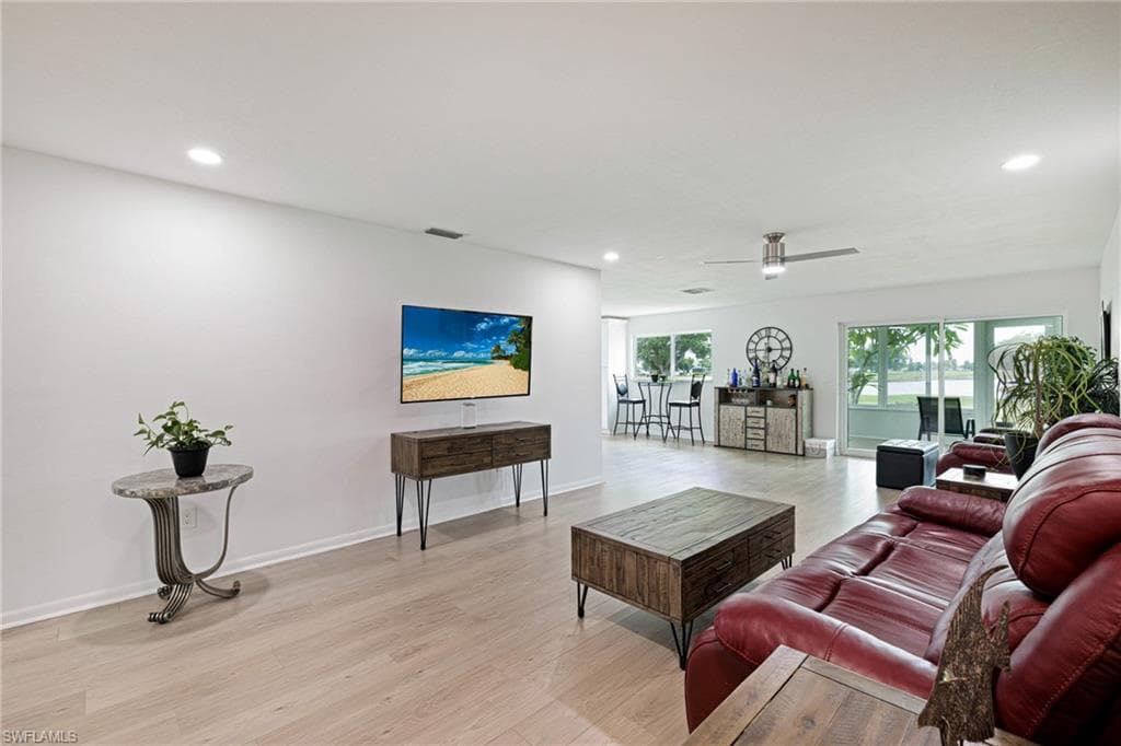 1404 Myerlee Country Club BLVD, FORT MYERS FL 33919-5