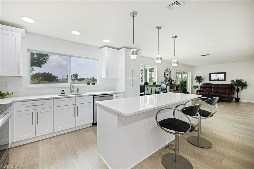 1404 Myerlee Country Club BLVD, FORT MYERS FL 33919-14