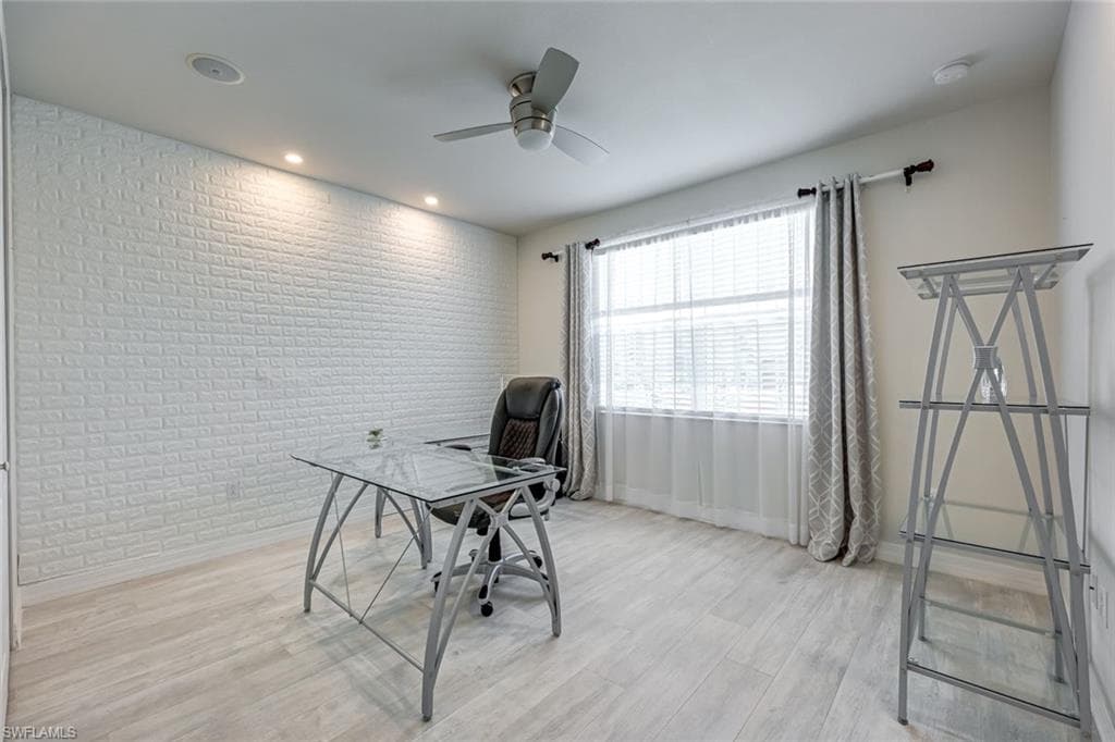 6582 Monterey PT, NAPLES FL 34105-23