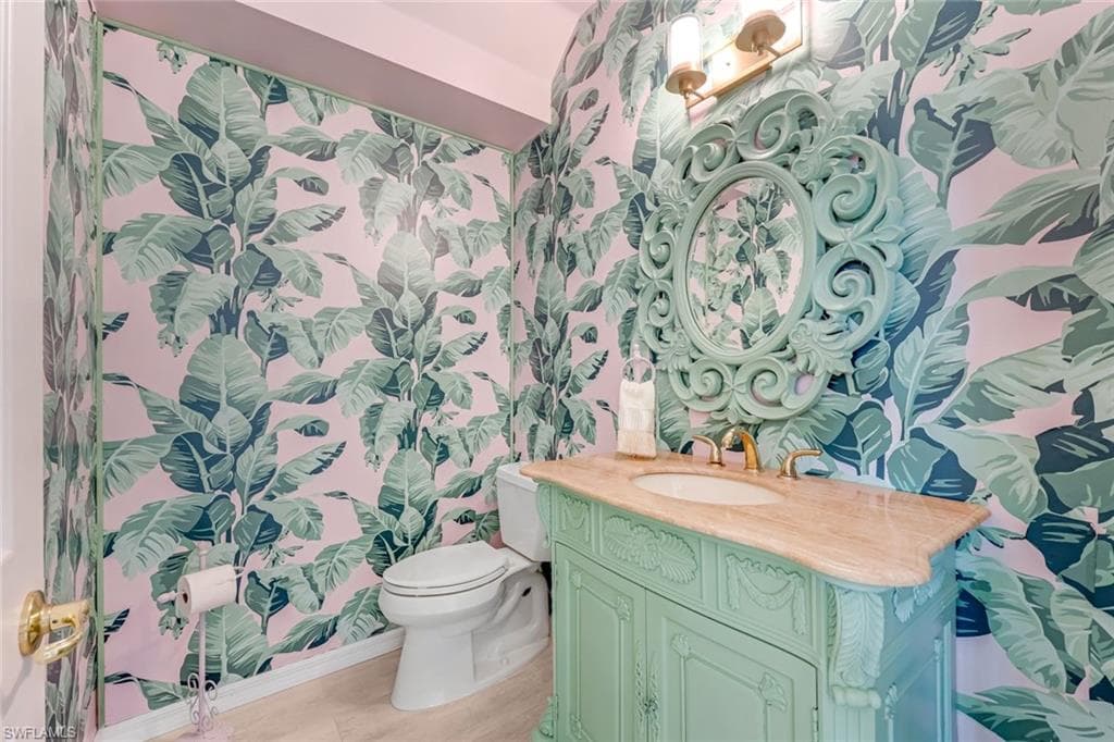 6582 Monterey PT, NAPLES FL 34105-17