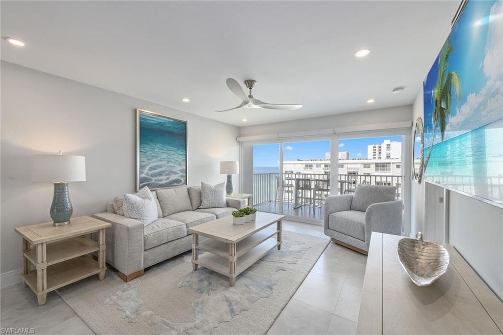 3443 Gulf Shore BLVD N # 813, NAPLES FL 34103-1