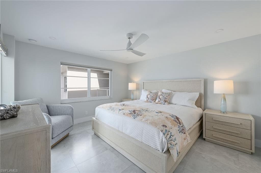 3443 Gulf Shore BLVD N # 813, NAPLES FL 34103-10