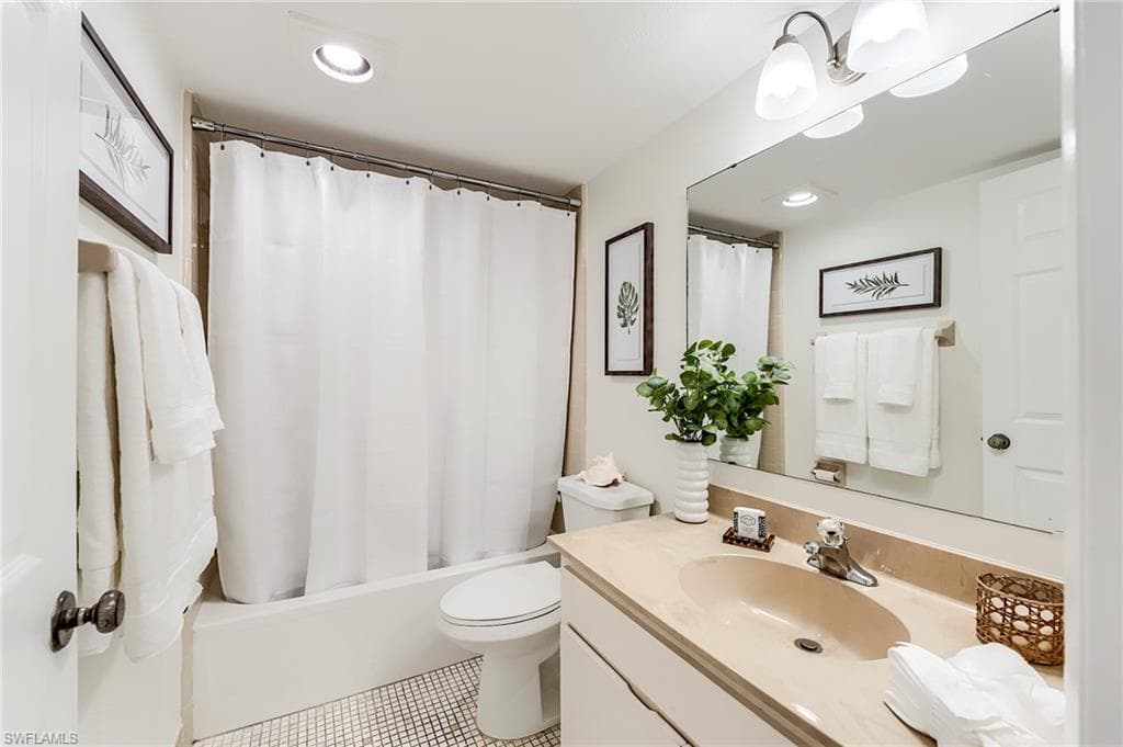 4253 Bay Beach LN # C3, FORT MYERS BEACH FL 33931-18