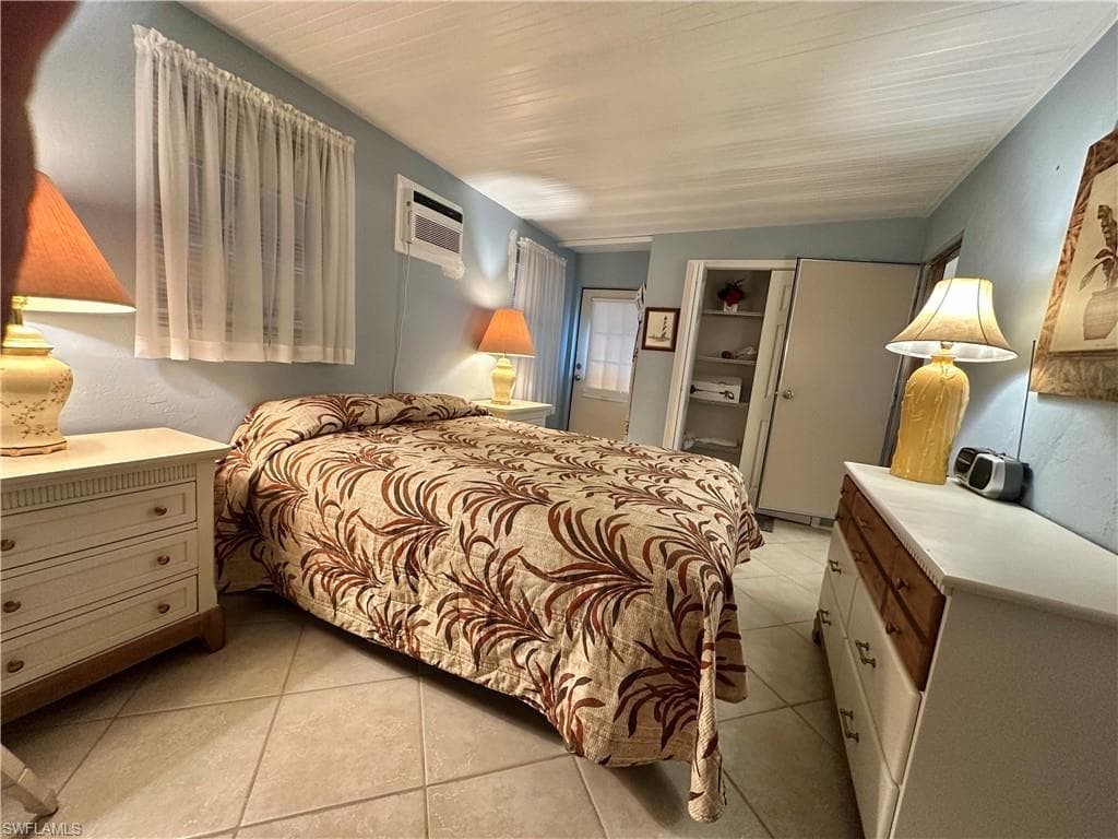 3165 Bunny Run DR-33