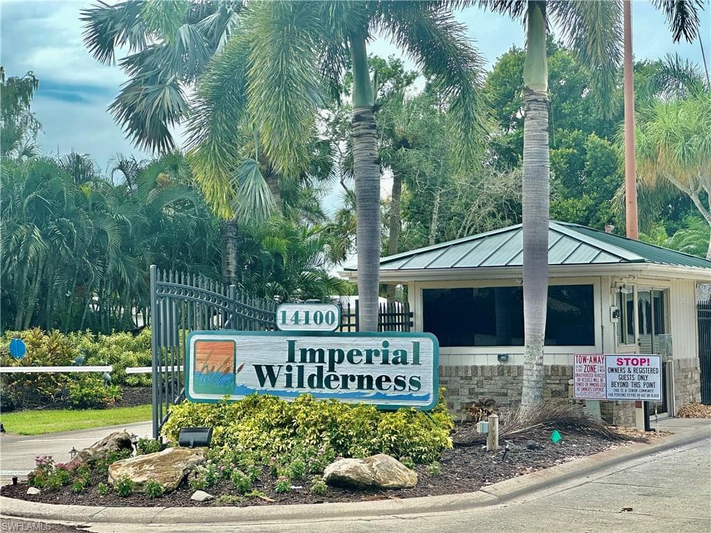 186 Panther Pass CIR # 186, NAPLES FL 34114-23