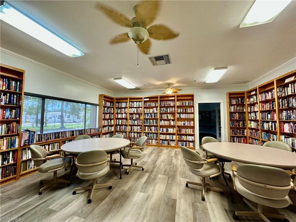 186 Panther Pass CIR # 186, NAPLES FL 34114-29