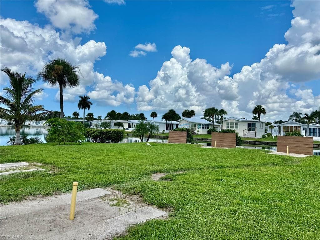 186 Panther Pass CIR # 186, NAPLES FL 34114-44