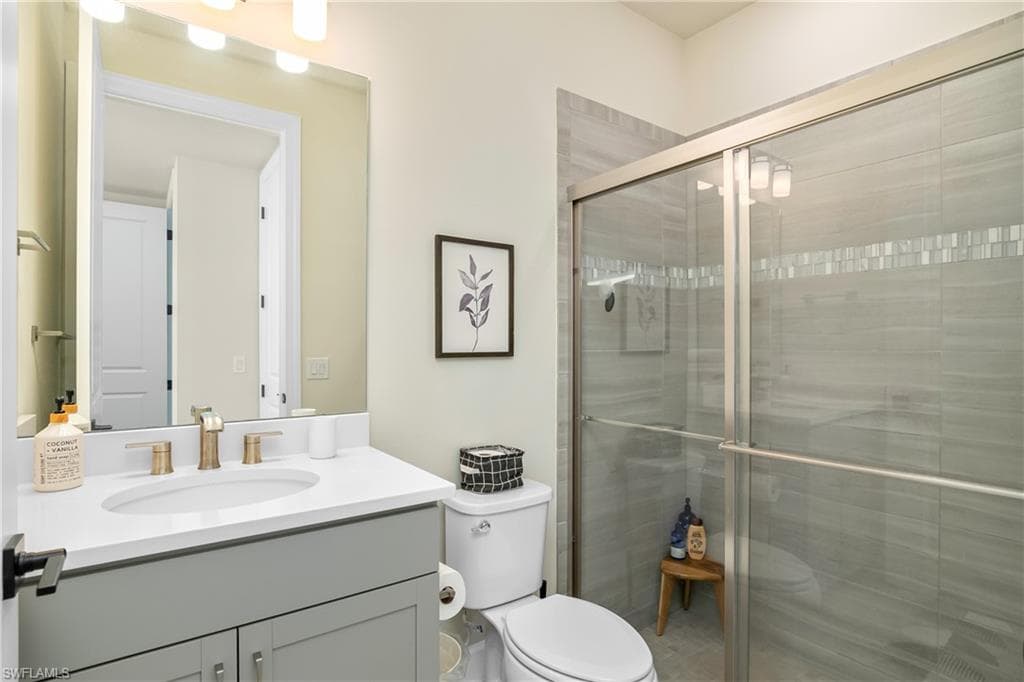 17462 Elkgrove LN, ESTERO FL 33928-16