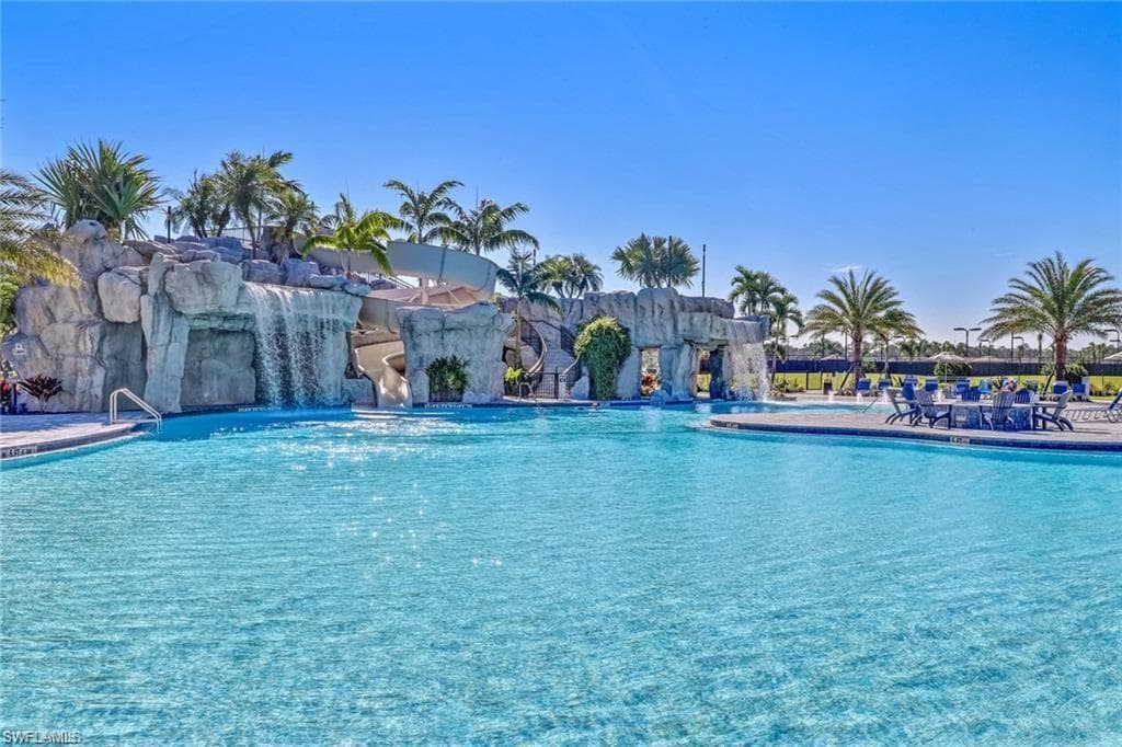 17462 Elkgrove LN, ESTERO FL 33928-27