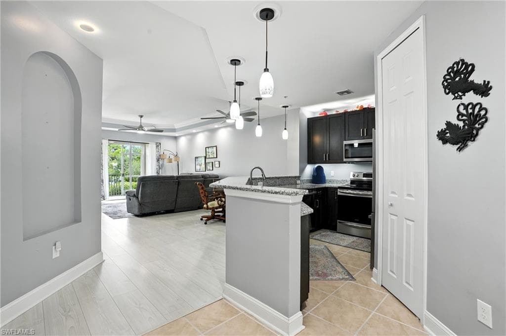 15256 Riverbend BLVD # 105, NORTH FORT MYERS FL 33917-22