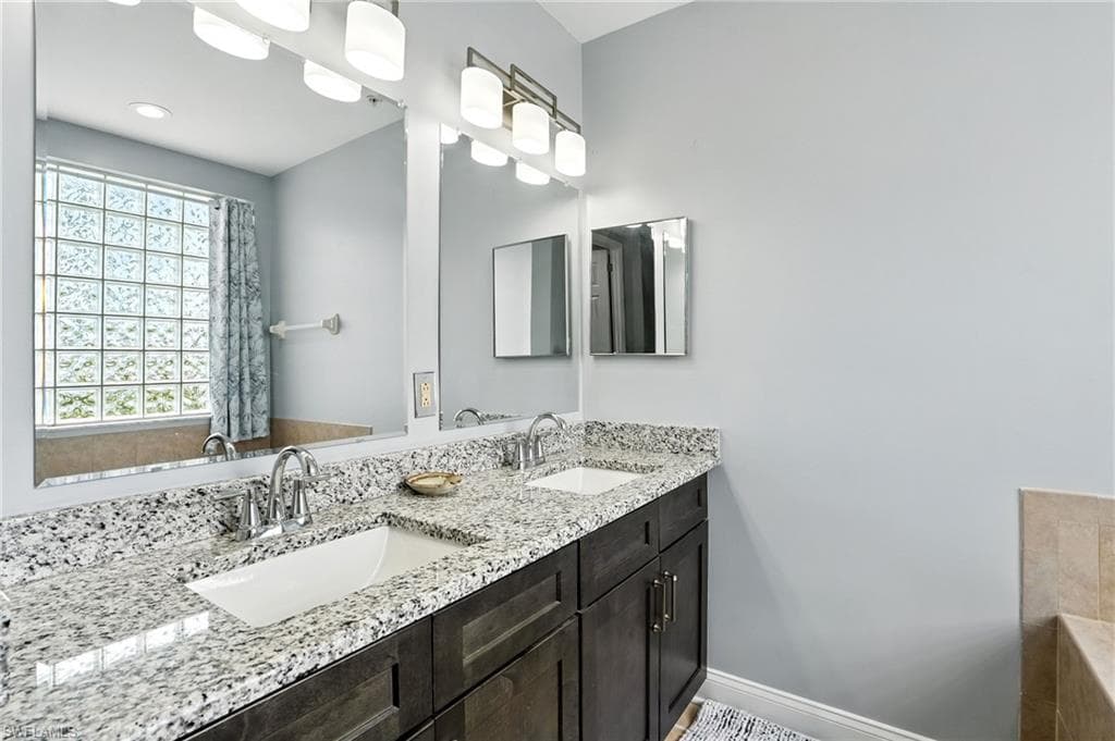 15256 Riverbend BLVD # 105, NORTH FORT MYERS FL 33917-12