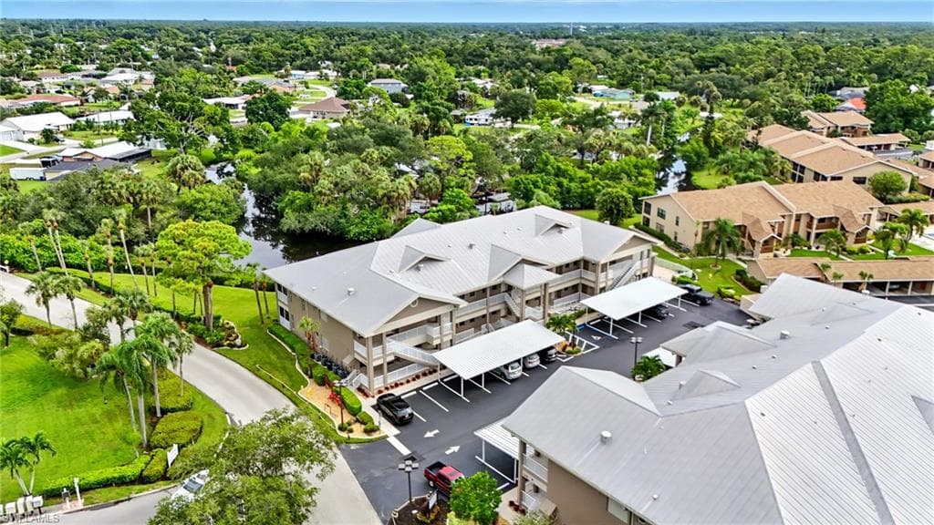 15256 Riverbend BLVD # 105, NORTH FORT MYERS FL 33917-37