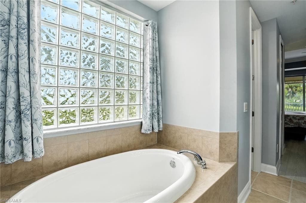 15256 Riverbend BLVD # 105, NORTH FORT MYERS FL 33917-13