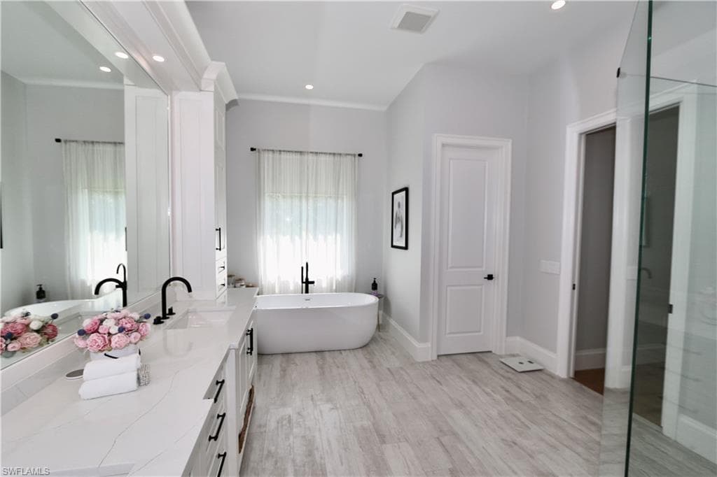 6688 Hunters RD, NAPLES FL 34109-16